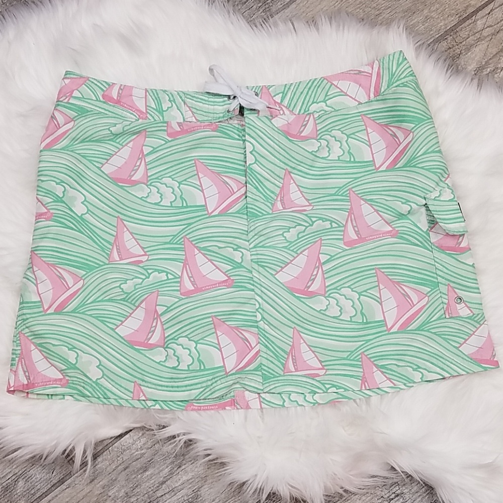 Vineyard Vines Mint Green and Pink Sailboat Board Skirt